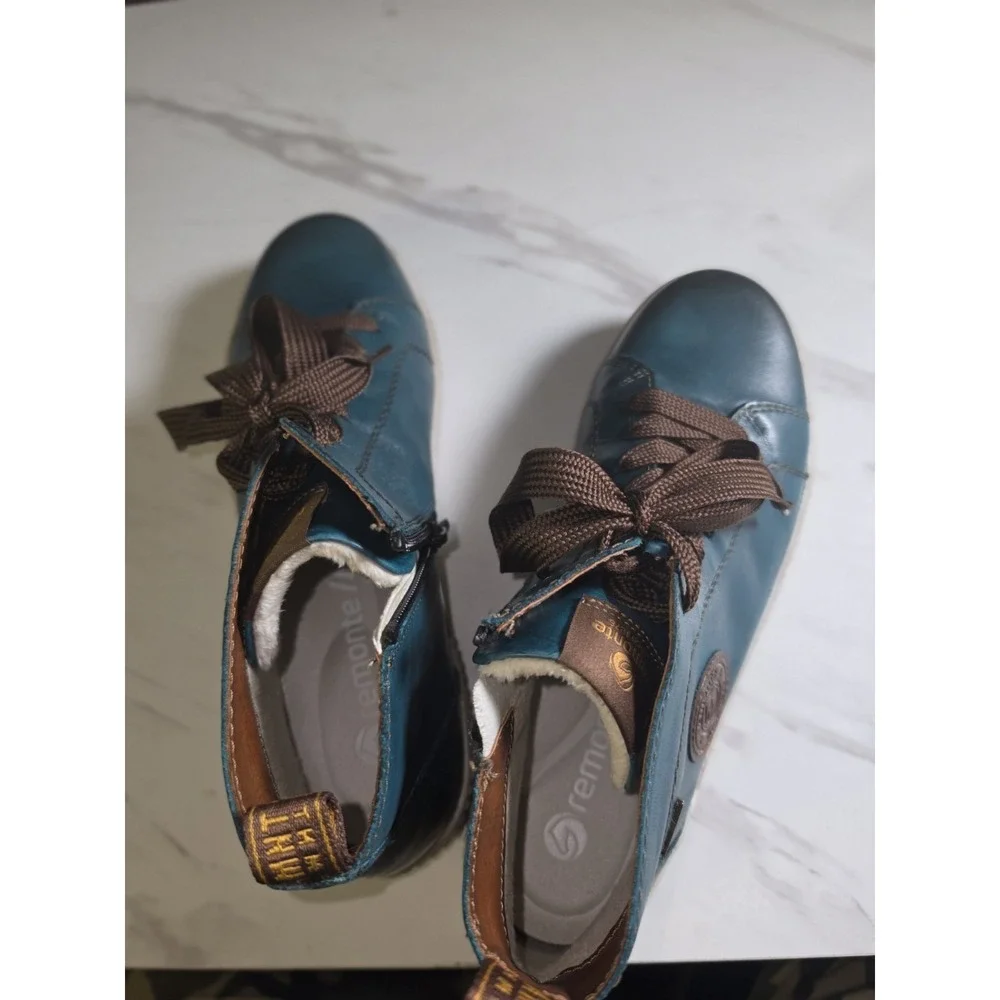 Remonte Women's Forest Green Leather Water-Resistant Side Zip Sneakers 8.5‎